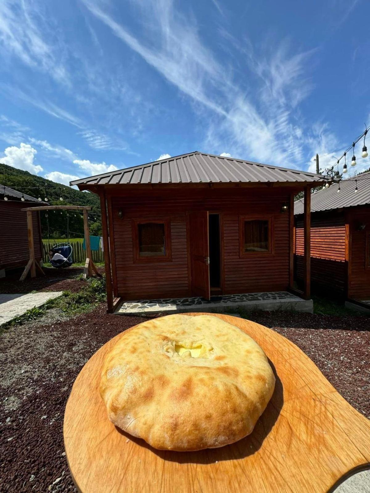 Guest House Ushba Gate Mestia Exterior foto